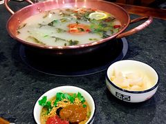 -景明轩•养生酸汤鱼火锅 云贵鲜菌 现舂野果酸汤(王寨小区店)