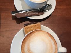 -星巴克(香港国际机场44号闸店)