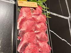 -山川小町·极番烧肉(新地假日广场店)