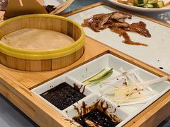 -百鸟朝凤宴会中心