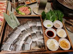 -围炉肉舍•炭烤活鳗•丹东海鲜烤肉(步行街店)