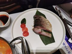 -红鼎豆捞·非遗鲍皇汤火锅(宝丰路店)