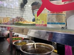 -覃肥叔桂林米粉(粮道街店)