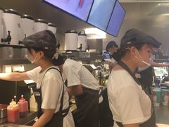 -奈雪的茶(市百一店)
