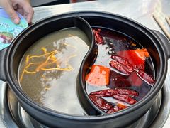 -郑记·古法黑砂锅串串(龙泉店)