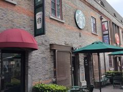 -星巴克臻选(上海今潮8弄店)