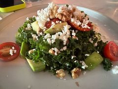 羽衣甘蓝牛油果沙拉-The Rug(三里屯店)