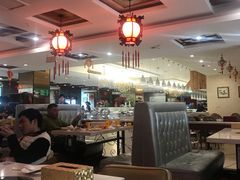 大堂-泉福居酱骨头自助广场(南大街商业步行街店)