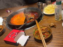 -萍姐火锅·公路夜市(武汉首店)