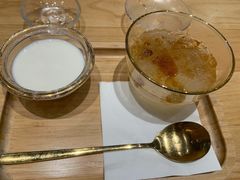 椰汁雪燕炖桃胶-炖物24章·顺时轻养茶(黄龙店)