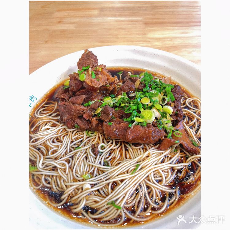 羊肉不要钱吗?又大块又多!下雪天跟羊肉面更配哦