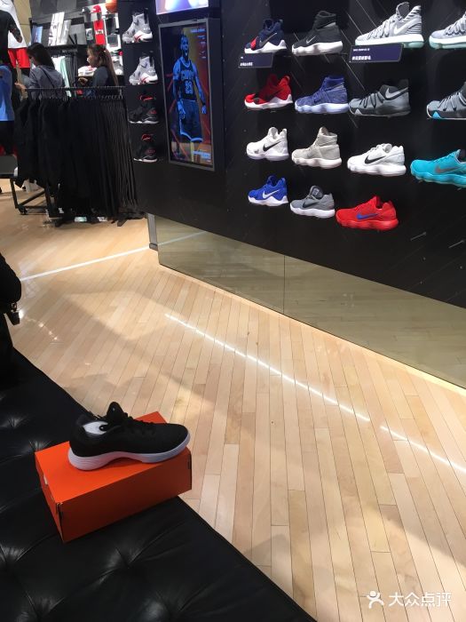 nike(欧美汇篮球体验店)图片 - 第61张