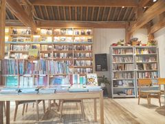 大堂-猫的天空之城概念书店(丽江古城饮玉巷店)