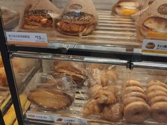 -85度C(生甜甜圈研究工坊·上海松江人民北路店)
