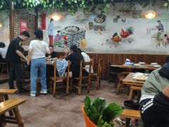 大堂-三里屯土灶炖公鸡地锅鸡(江东店)