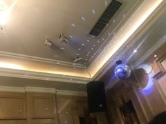 -自由港量贩KTV(西苑路店)