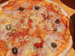 -JINNS锦时 steak&pizza(浸信会礼拜堂旧址店)
