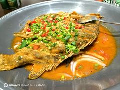 -三湘四水正宗湘菜(君峰路店)