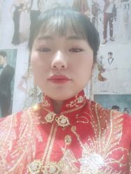 -现代经典婚纱摄影