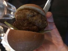 伊比利猪肉鹅肝汉堡-Ocean's Table 欧舍