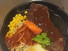 -汤姆家的牛排意面披萨(新城市广场店)