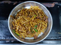 干炒牛河-牛一煲美食(江高店)