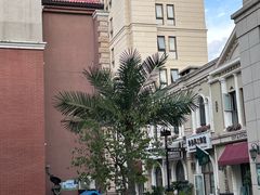 -鲁邦国际风情街(麦世达韩国精品百货店)