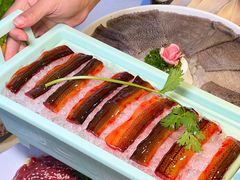 -茅草房·河畔园林火锅