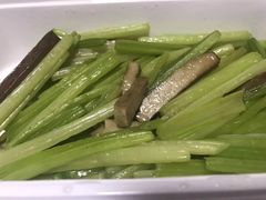 芹菜炒香干-金枝玉叶上海人家食府(三里河店)