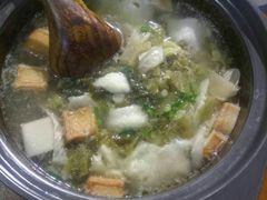 -周鱼小馆石锅酸菜鱼(活力汇店)