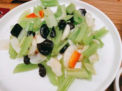 -顺风汤馆·广府粤菜(江宸天街店)