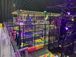 -失重星球乐园·蹦床馆(欢乐谷店)