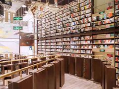-钟书阁(群光广场店)