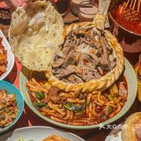 在新街口吃到巨无霸酥皮烤包子啦