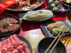 -谭鸭血老火锅(万象九宜城店)