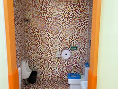 -蓝旗亲子游泳(范湖万达广场店)