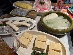 -尚尚仙·酸汤猪手·猪肚鸡火锅(华联万柳购物中心店)