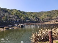 -梅岭月亮湾山体公园
