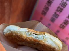 -沪上王记葱油饼(襄阳南路店)