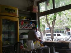 靠窗位-郭记小街麻辣烫(南小街总店)