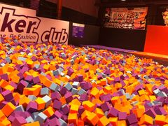 -Tenker Club弹刻极限主题公园 · 蹦床 · 团建 · 生日派对(大关店)