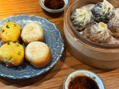 黑金蛋黄肉松纸皮烧卖-鑫震源·苏式大虾生煎(山塘街店)