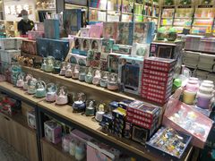 -雨丝书店(综合商业楼店)