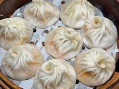 -莱莱小笼·乔艾