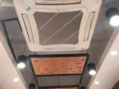 -来伊份(仙霞路五店)