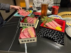 -山川小町·极番烧肉(新地假日广场店)