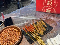 -老街烧烤大排档·地道湖北菜·龙虾馆(汉口火车站店)