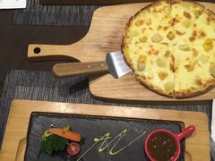 -悦享绿山墙西餐厅