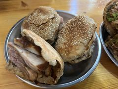 烧饼夹肘子肉-昌顺马记小吃店(昌盛园店)