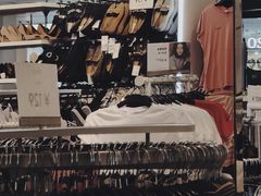 -H&M(天一广场店)